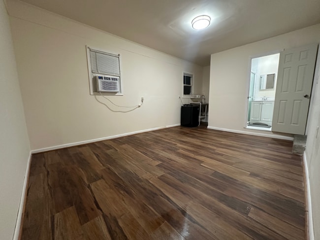 Photo - 8xxx Barrett Rd House