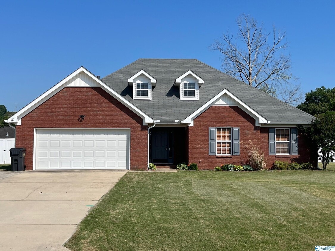 56 Lyle Dr, Decatur, AL 35603 House for Rent in Decatur, AL