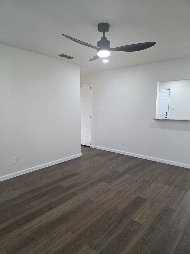 Foto del edificio - 4712 Devonshire Dr