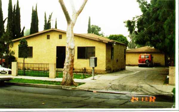 Primary Photo - 5900-5906 Quinn St