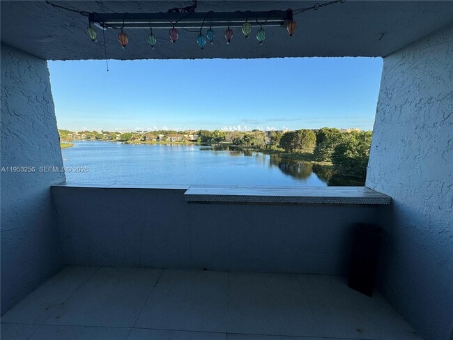 Foto del edificio - 9351 Fontainebleau Blvd