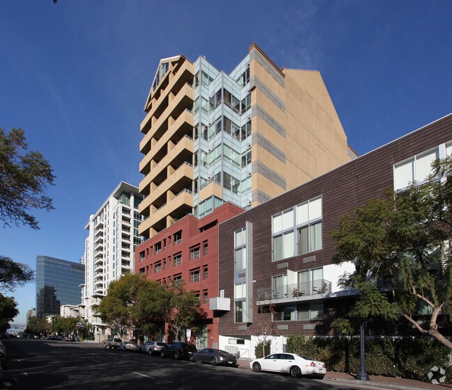 Building Photo - West Ash Plaza