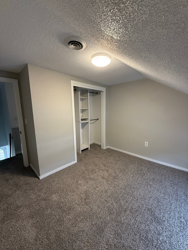 Building Photo - 18-20-20 S Walnut St