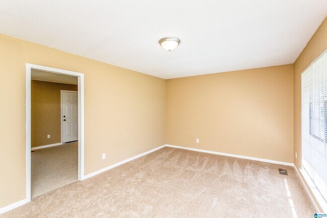 Building Photo - 5189 Rick Dr