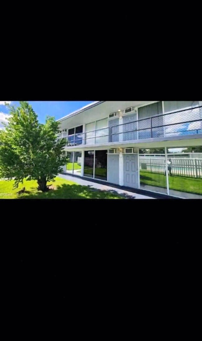 Foto del edificio - 1202 Ridgewood Ave