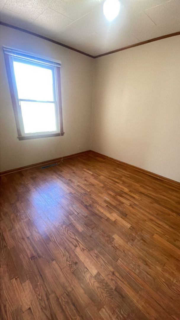 Foto del edificio - 211 N Maple St