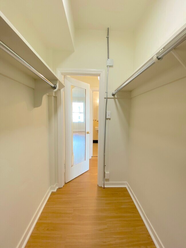 Walk-In Closet. - 640 Mason St
