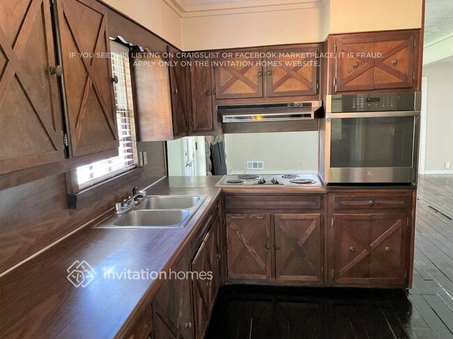 Foto del edificio - 2395 Springdale Dr