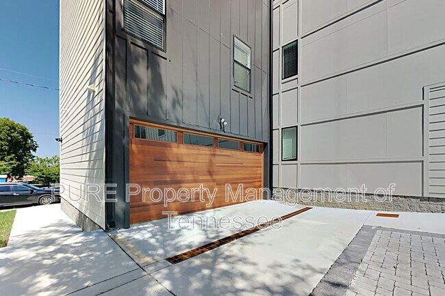 Building Photo - 2713 Torbett St