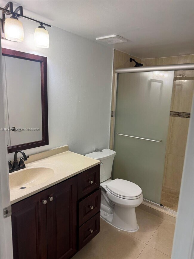 Foto del edificio - 670 NW 85th Pl