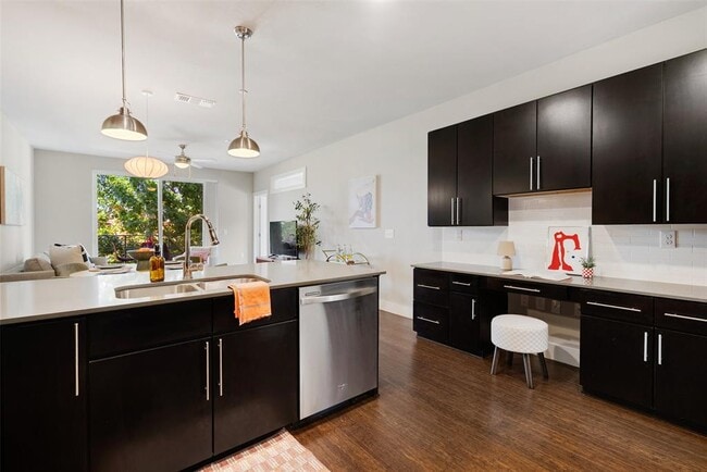 Building Photo - 2800 Treble Ln
