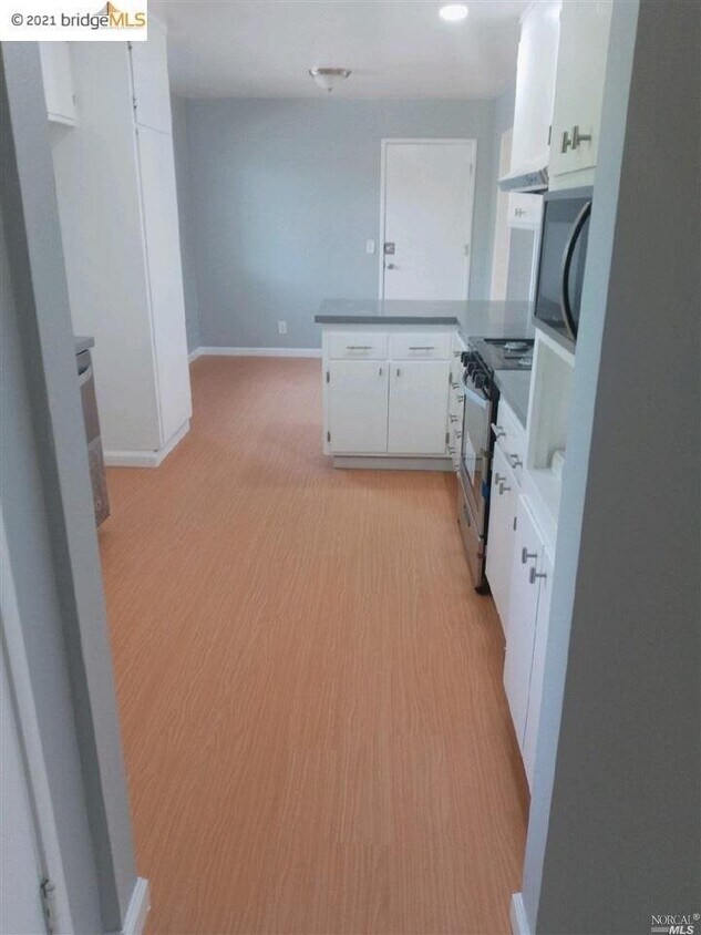 Primary Photo - 1801 Sereno Dr