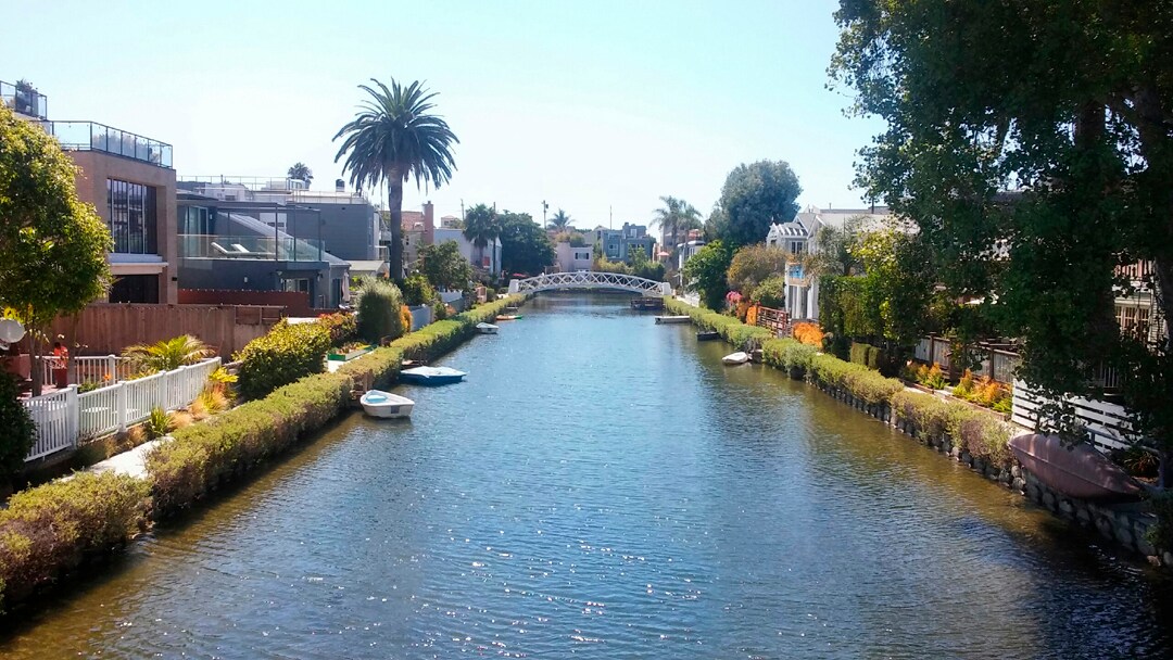 Primary Photo - 408 S Venice Blvd