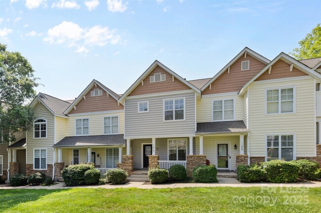 Building Photo - 11013 Dundarrach Ln