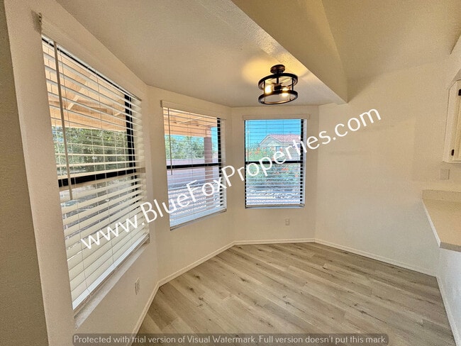 Foto del edificio - 10502 N Autumn Hl Ln