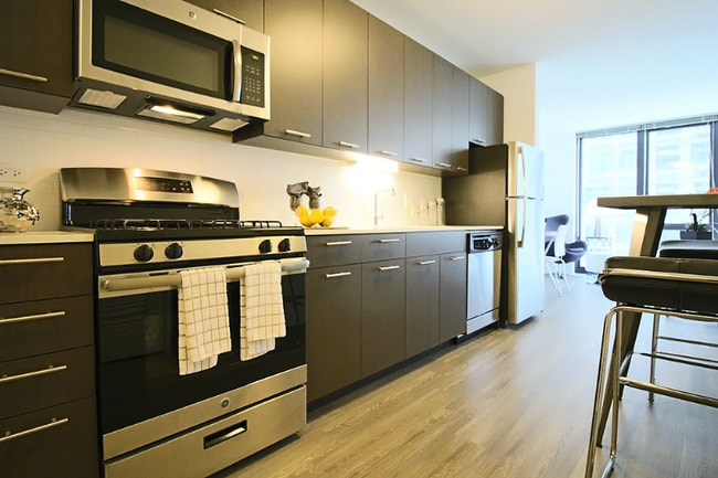 Foto del edificio - 676 N Wells St