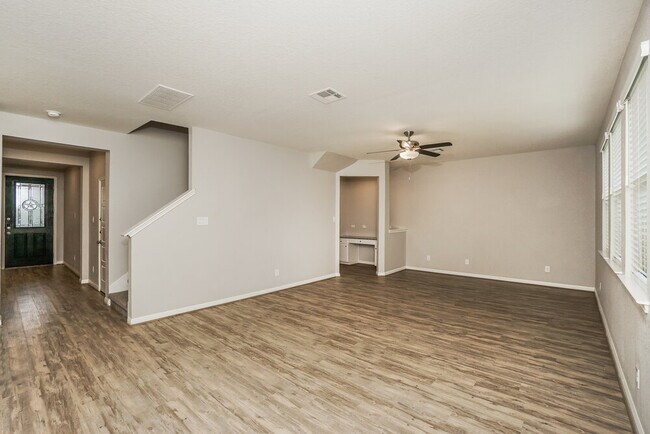 Foto del edificio - 11655 Bakersfield Pass