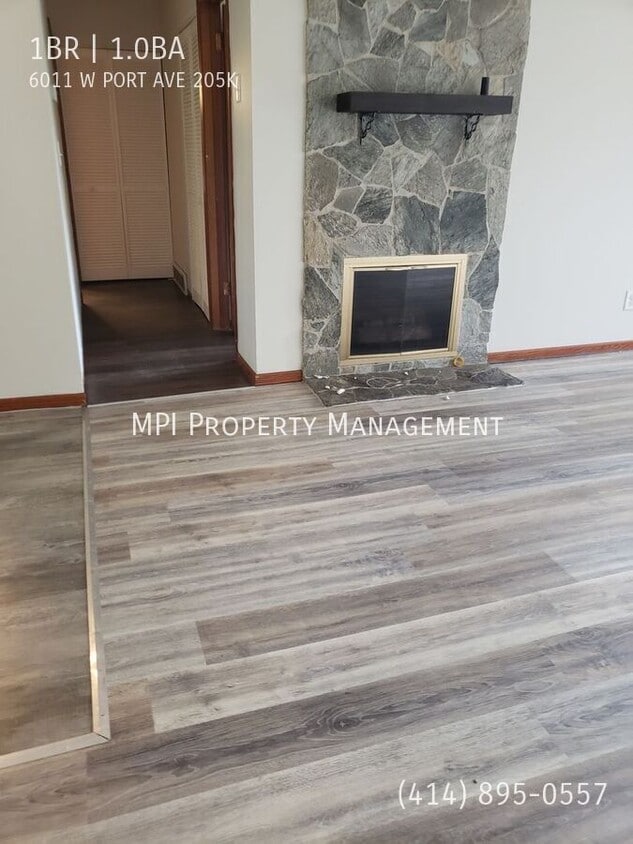 Primary Photo - 6011 W Port Ave