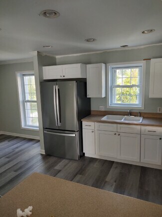 Building Photo - 374 73rd St #5