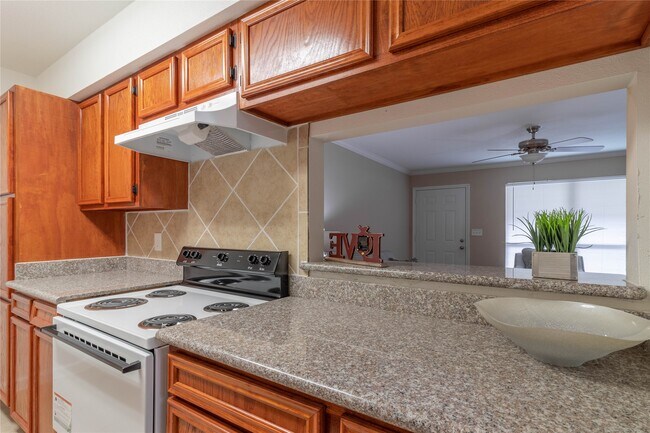 Foto del edificio - 6700 S Dairy Ashford Rd