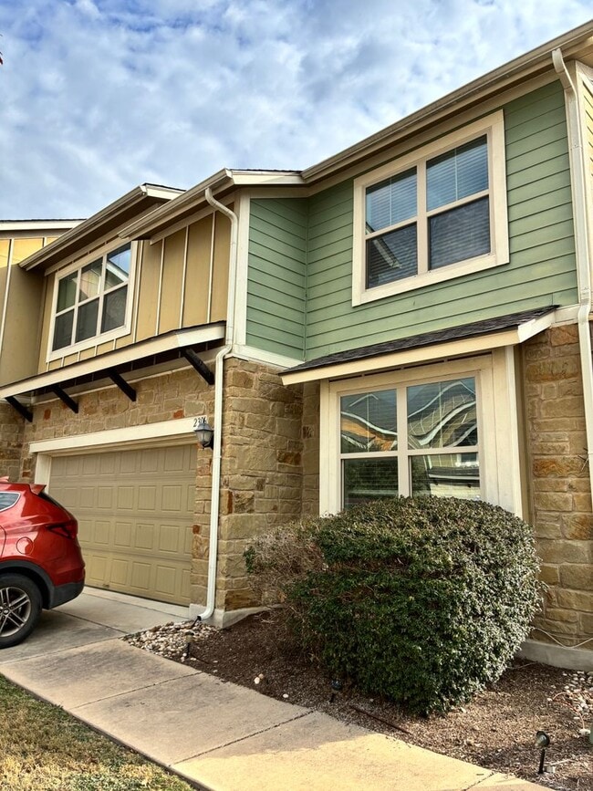 Foto del edificio - Bright 3BR 3BA Home w/ Community Pool & Dog Park • Fenced Backyard • Attached Garage in Round Rock