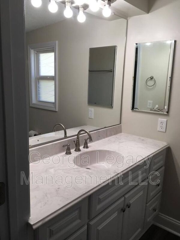 Foto del edificio - 3720 Lathem Creek Dr