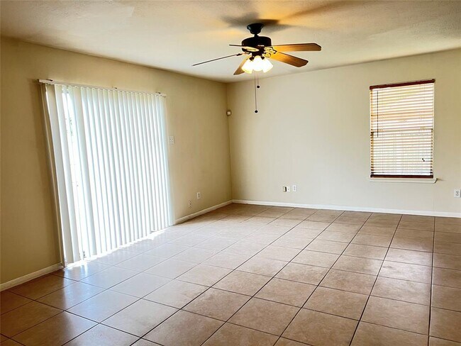 Building Photo - 4810 Cotton Ridge Trail