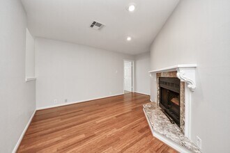 Building Photo - 2468 Bering Dr