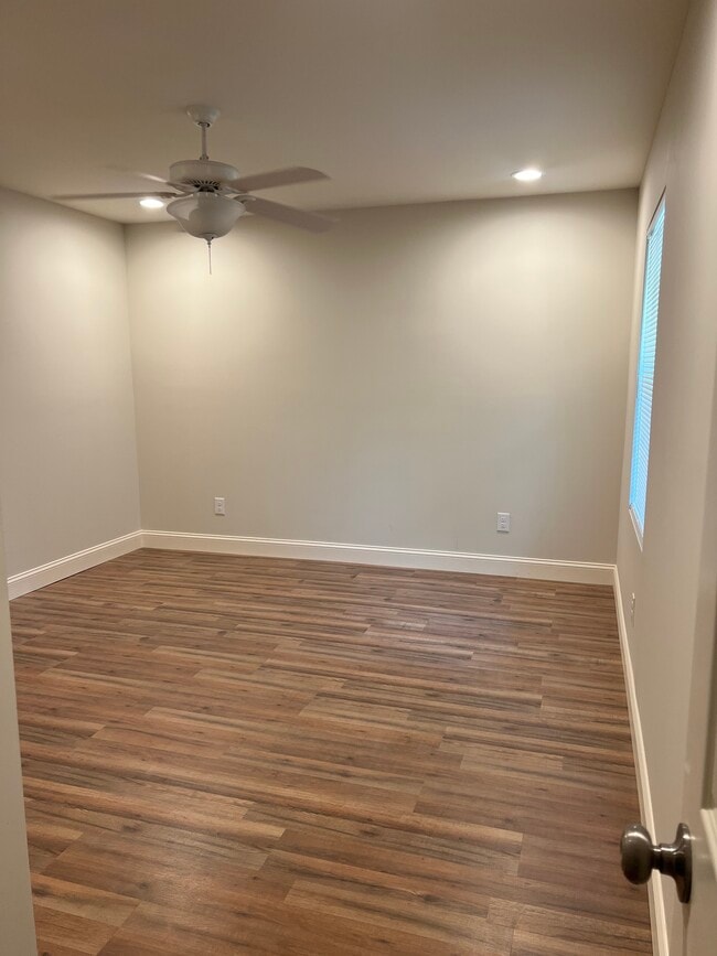 1400 Stonewall Way, Lyndon, KY 40242 House Rental in Lyndon, KY