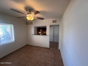 Building Photo - 526 S Mesa Dr