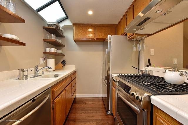 Building Photo - 279 E Glenarm St