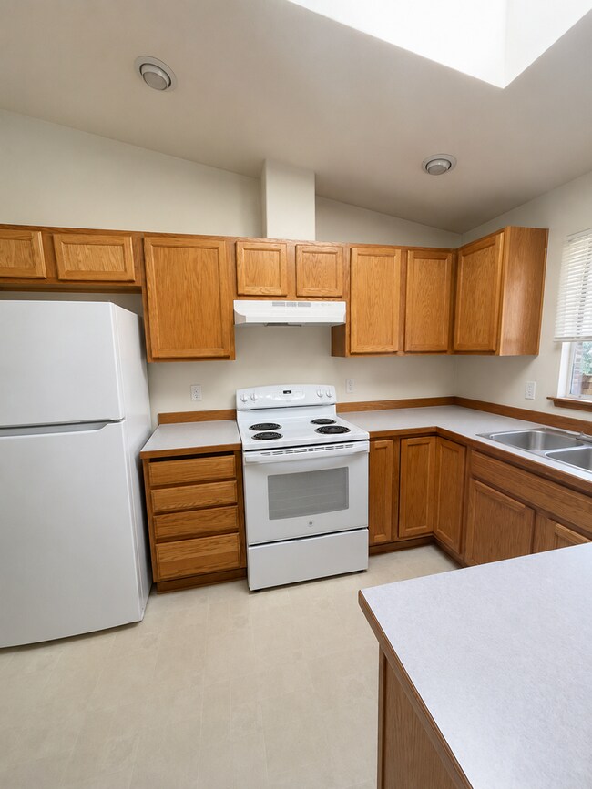 Foto del edificio - 3bd 2ba Marysville Split Level