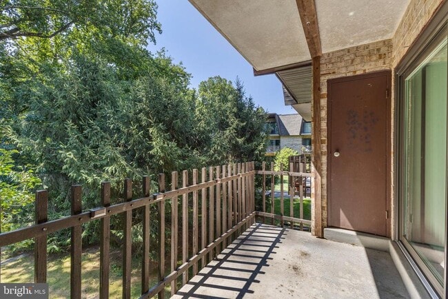 Building Photo - 11611 Vantage Hill Rd