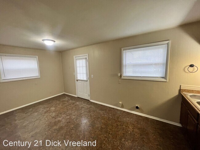 Building Photo - 3 br, 1 bath House - 365 Norwood Way
