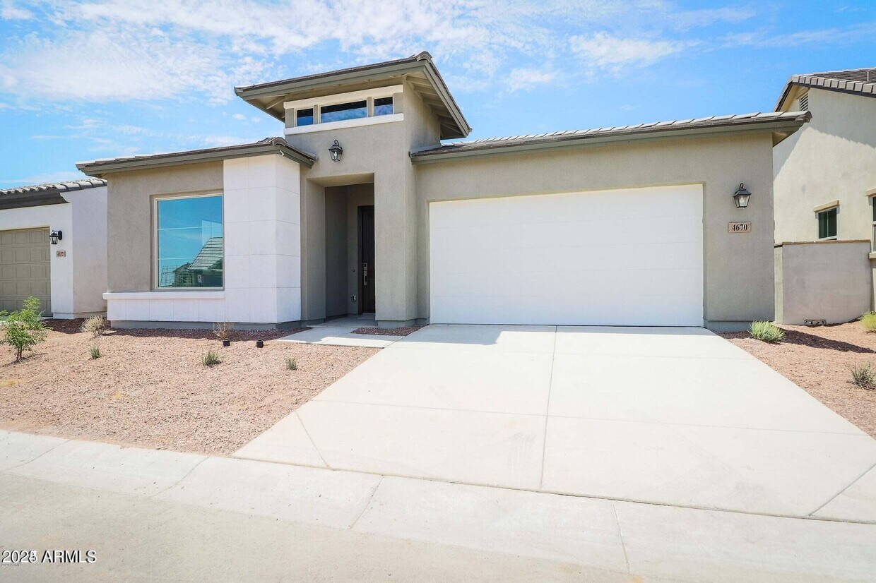 Foto principal - 4670 N 212th Ave