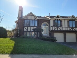 Exterior Front - 17624 Drummond Dr