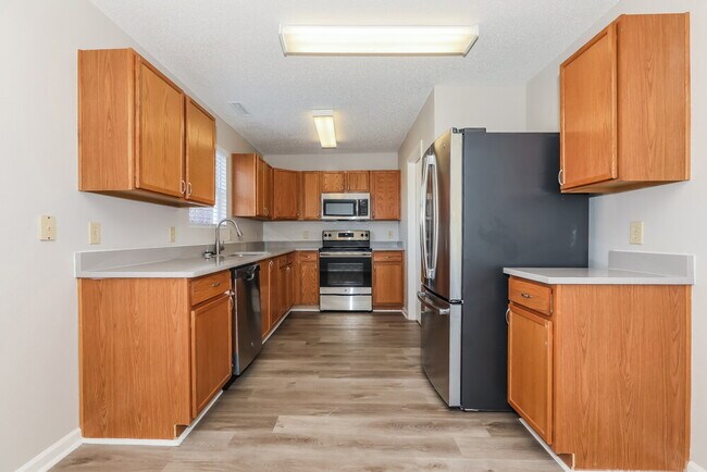 Foto del edificio - 803 Chastain Ave