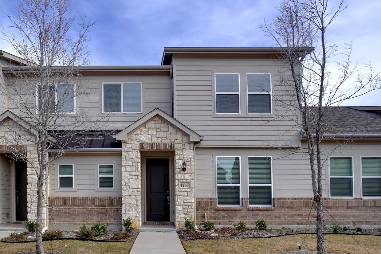1236 Pebblebrook Ln, McKinney, TX 75071 Townhome Rentals in McKinney