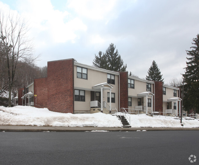 Building Photo - Rondout Gardens