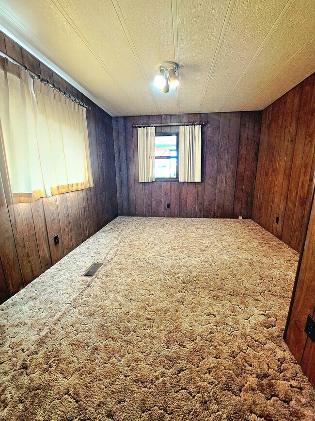 Building Photo - 111 Owsley Ln
