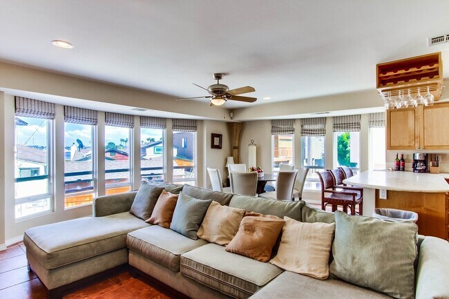 Foto del edificio - Private Rooftop Deck South Mission Beach 1...