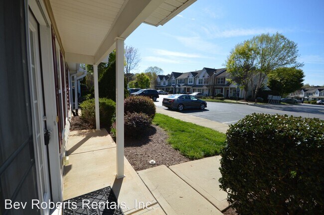 Foto del edificio - 2 br, 2 bath House - 3615 Bison Hill Lane