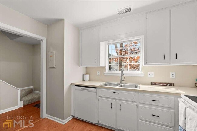 Foto del edificio - 770 Coventry Township Pl