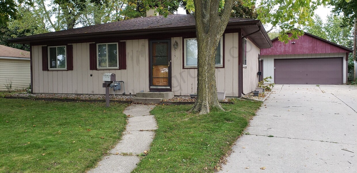 Foto principal - Desirable Southside Location!