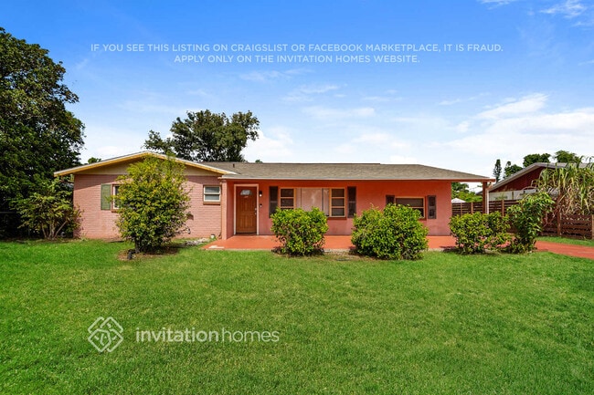 Building Photo - 3207 49th Ave Dr W