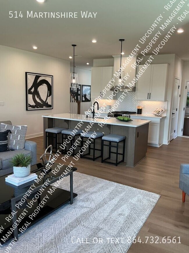 Foto del edificio - 514 Martinshire Way