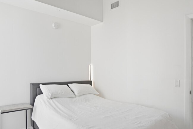 Foto del edificio - 151 SE 1st St