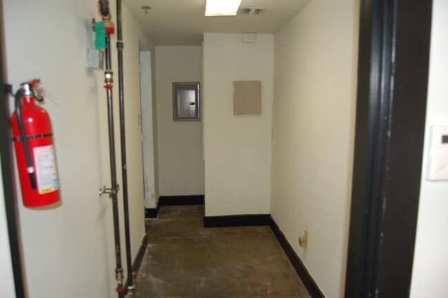 Building Photo - 733 Royal St