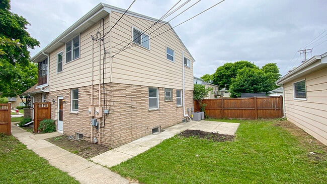 Foto del edificio - 8420 W Keefe Ave