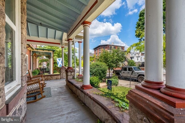 Building Photo - 134 Gay St